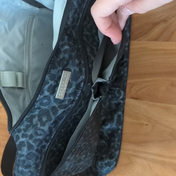 Baggallini Black Leopard Crossbody Bag - Picture 7 of 16